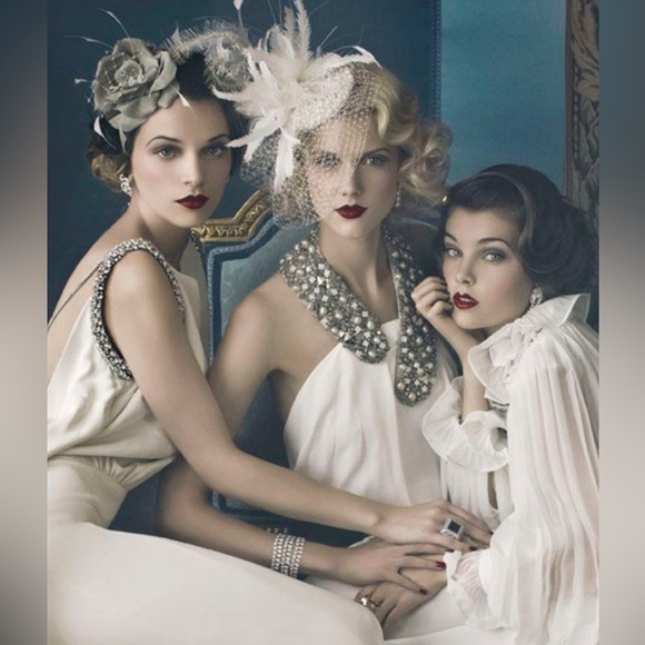 Gatsby inspired rhinestone earrings - Picture 4 of 6